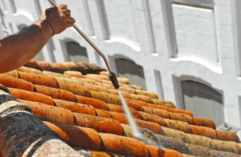 Nettoyage de toitures - Digne-les-Bains